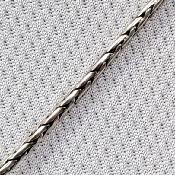 BRIGHTON RETIRED SEVILLE CROSS PENDENT NECKLACE NWOT - Picture 4 of 5